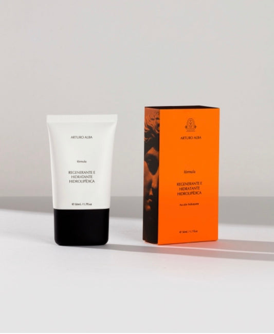 Arturo Alba fórmula
HIDRATANTE REGENERANTE
HIDROLIPÍDICA 50ml