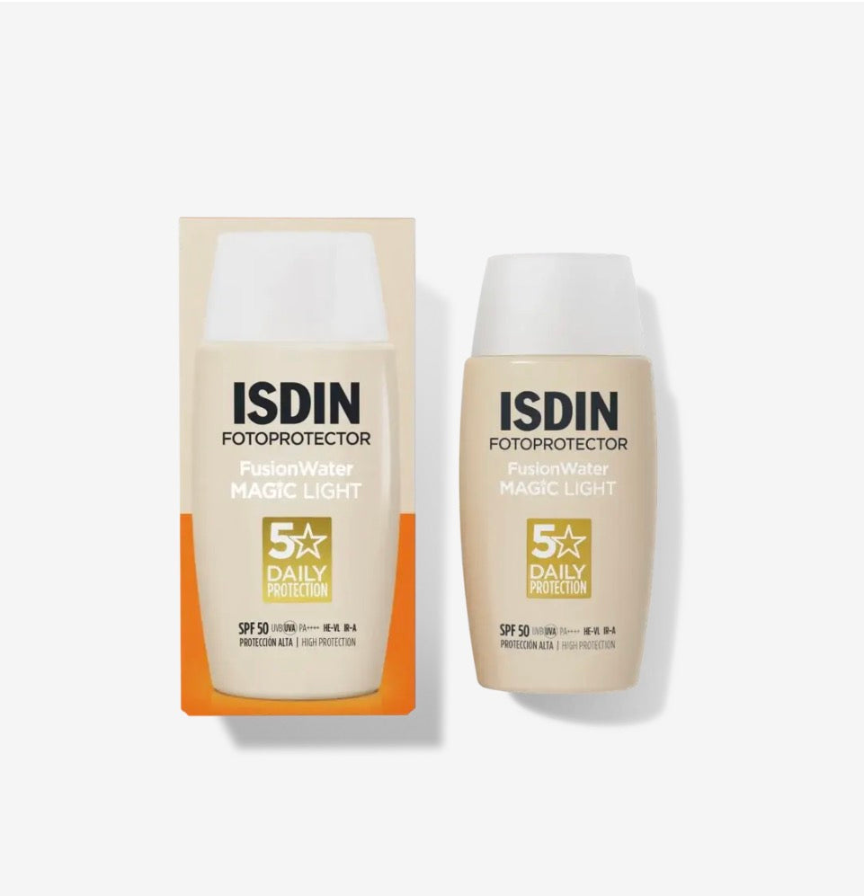Isdin FOTOPROTECTOR Fusion Water MAGIC Light SPF 50 Protector solar de uso diario ultraligero con color